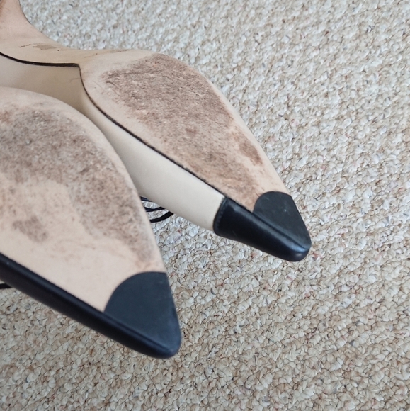 LK Bennett Black and Cream pointy toe with bow pump size 39.5 - Picture 15 of 16